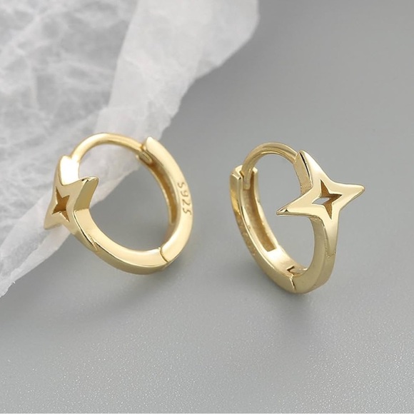 925 Sterling Silver Stunning Star Gold Earrings - Picture 8 of 10